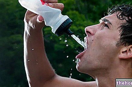 ความสำคัญของน้ำในการเล่นกีฬา - โภชนาการและกีฬา