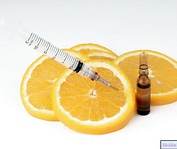 Syntéza vitaminu C, přírodního vitamínu C. - potraviny