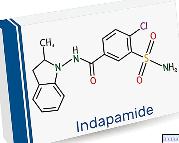 Indapamide: 그것이 무엇에 사용되는지, 어떻게 복용하는지, 부작용 - 약물-고혈압