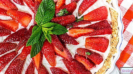 Tart Without Cooking Cream and Strawberries