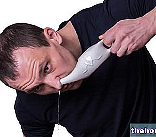 Mencuci hidung: apakah keadaannya dan bagaimana ia dilakukan - kesihatan pernafasan