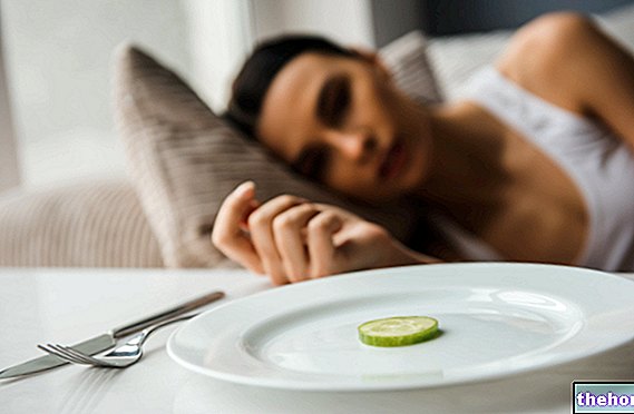 Anorexie : premiers symptômes physiques et psychologiques - symptômes