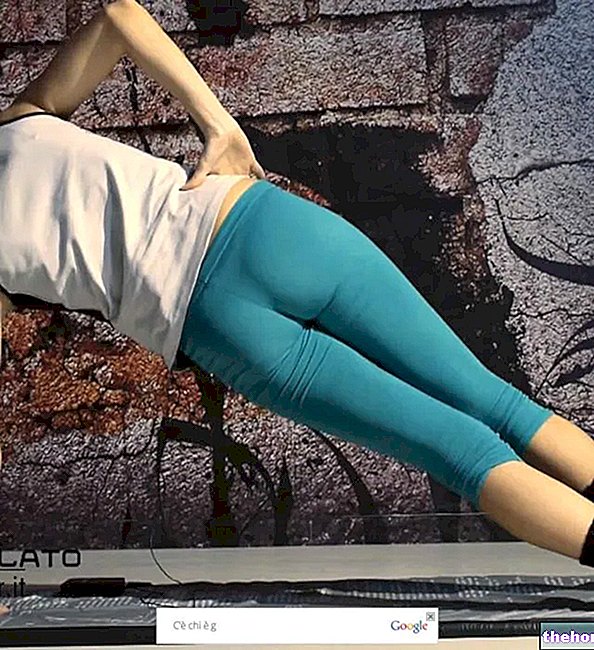Plank on one side - video-exercises